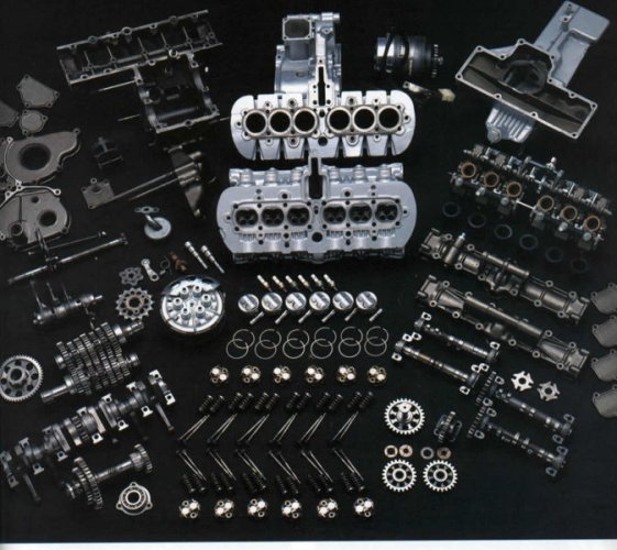 673px-1966-Honda-RC166-engine-in-pieces.jpg