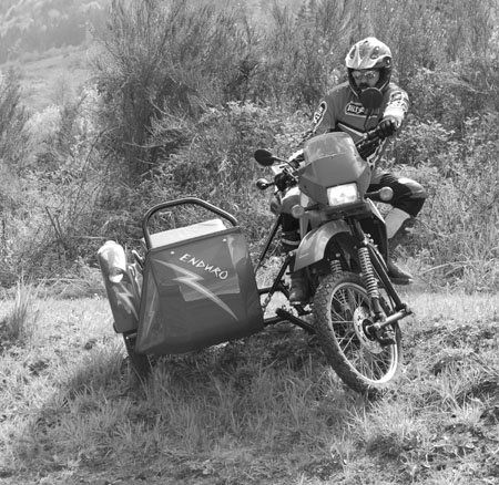 KLR turn downhill 03 BW sm.jpg