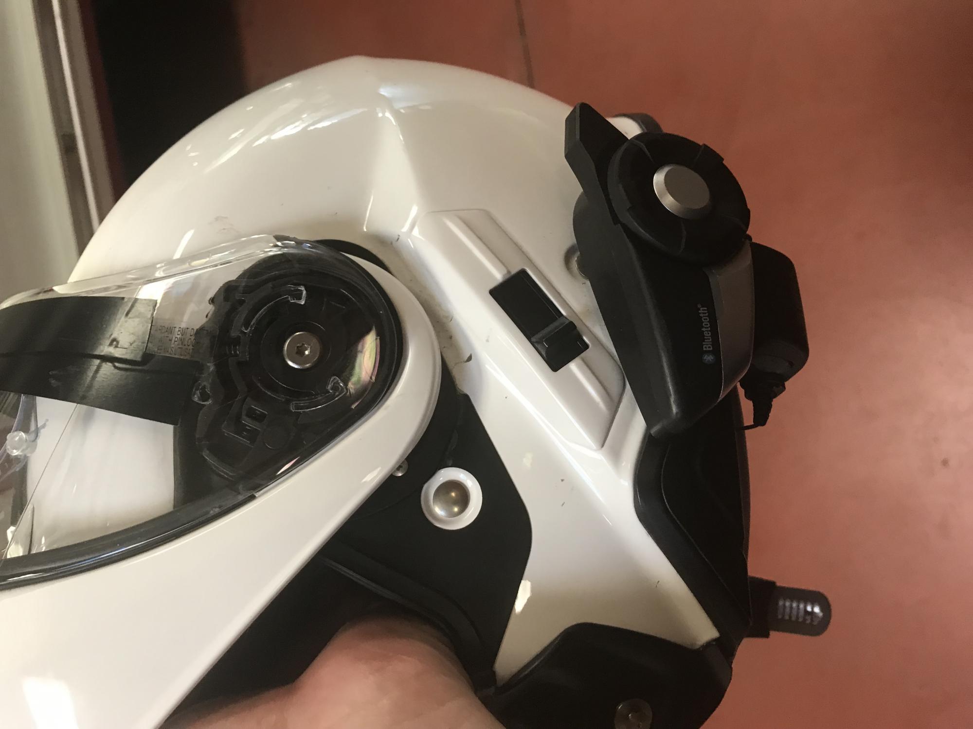 Shoei Neo Tech 2 Helmet with Sena 20s Communicator BMW MOA