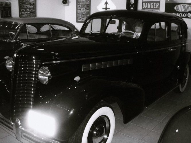 1937 Buick.jpg