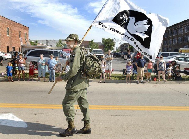 Memorial day parade 2012.jpg