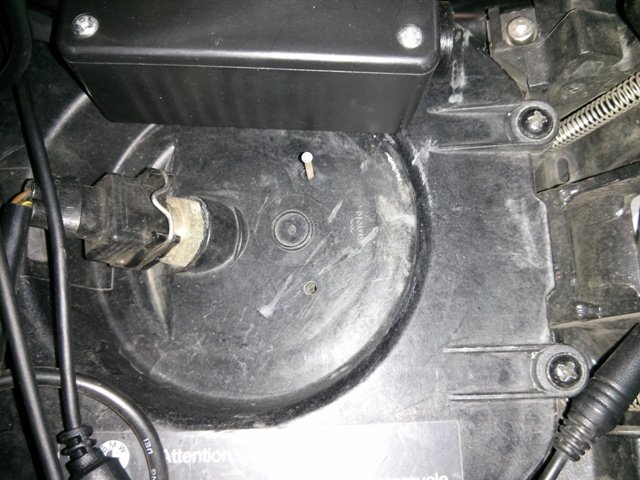 1100RT airbox top.jpg