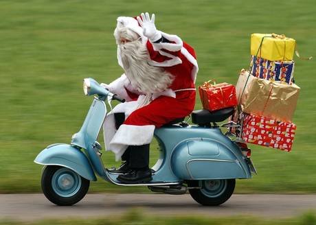 Santa_scooter.jpg