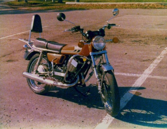 1975 Yamaha RD350.jpg
