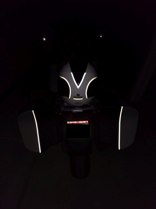 Scotchbrite refelctive tape on bike-helmet.jpg