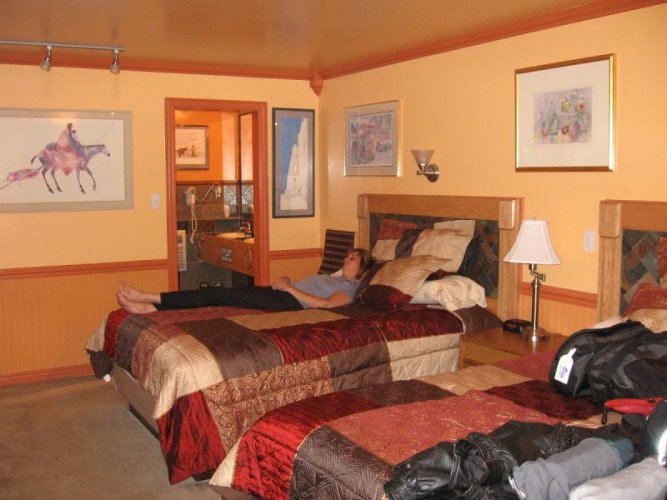 Columbine Inn Rm 21.jpg