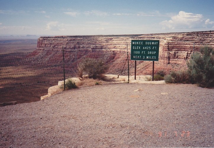 Mokee Dugway_0001.jpg