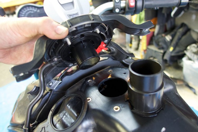 filler neck 2.jpg