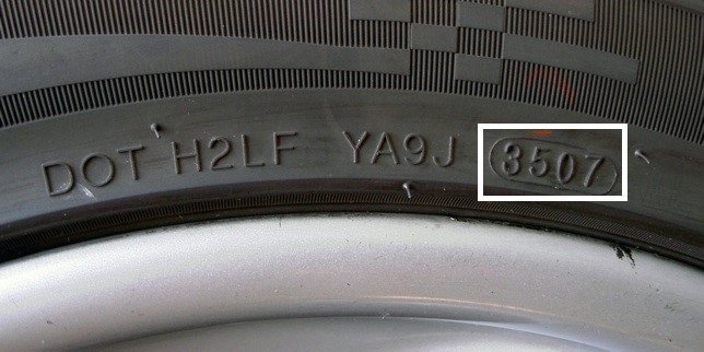 date-code-motorcycle-tyre.jpg