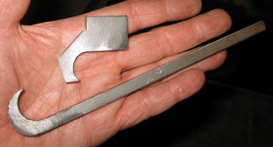 k75s-shim-tool-use-02 shim tool in hand.jpg