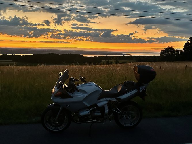 r1100s.seneca.sunset.07.24.jpg