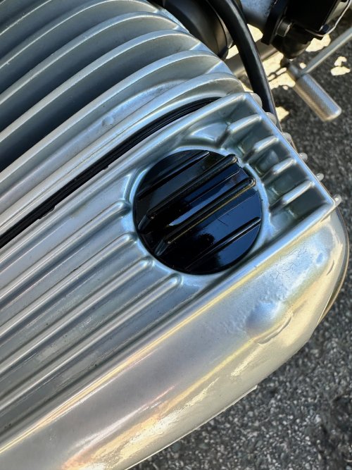 oil.cap.before.jpg
