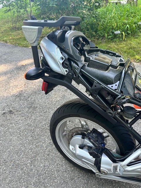 Givi.rack.2.jpg