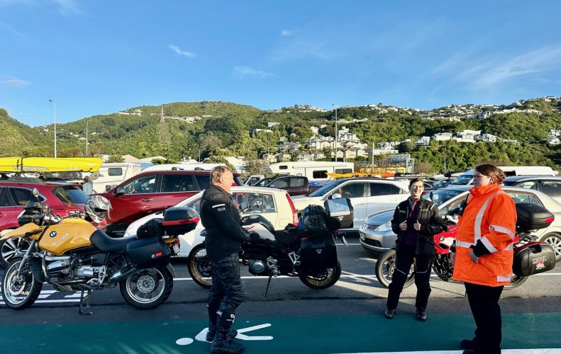 NZ_Ferry_Queue-10Jan25.jpeg