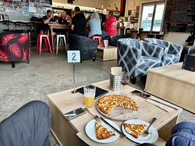 Deluxe-Pizza.jpeg