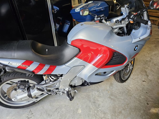 2002 BMW K1200RS.jpg